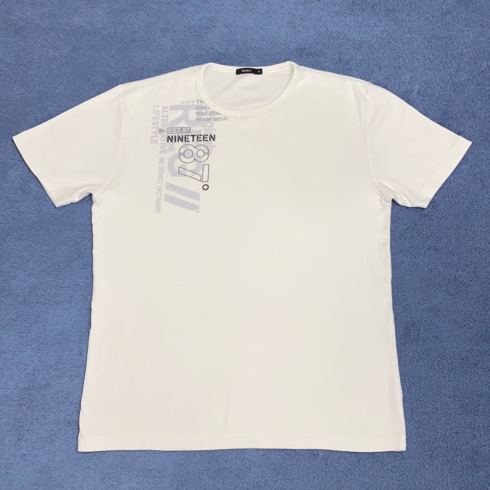 Bossini Men White and Gray Graphic Cotton Tee